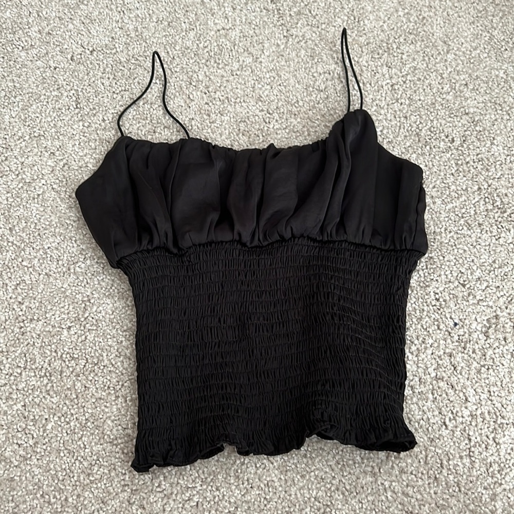 a crop top black